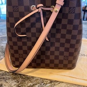 100% Authentic Louis Vuitton Damier Ebene MM Venus Pink